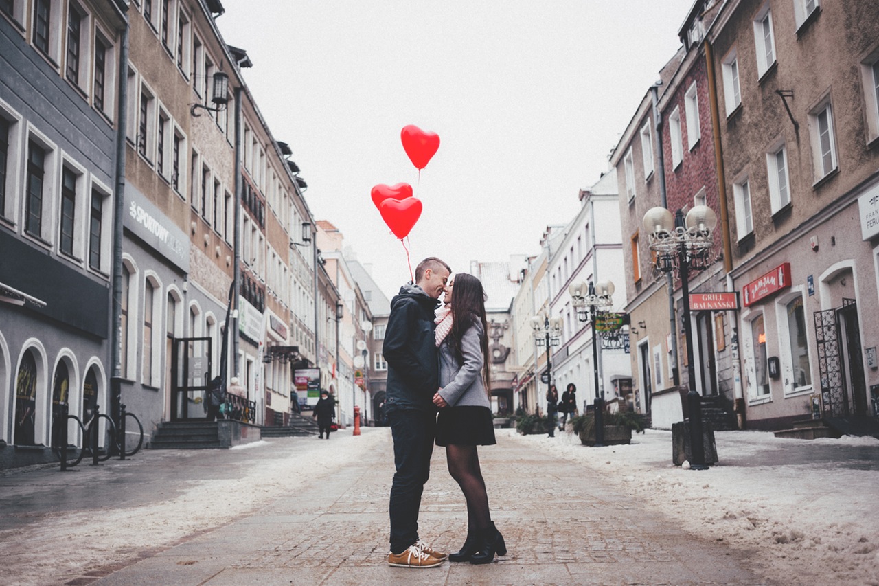 Valentine’s Day Man and Woman Kissing