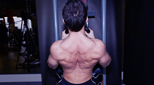 v bar lat pulldowns